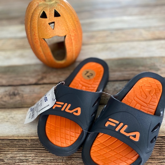 orange fila slides